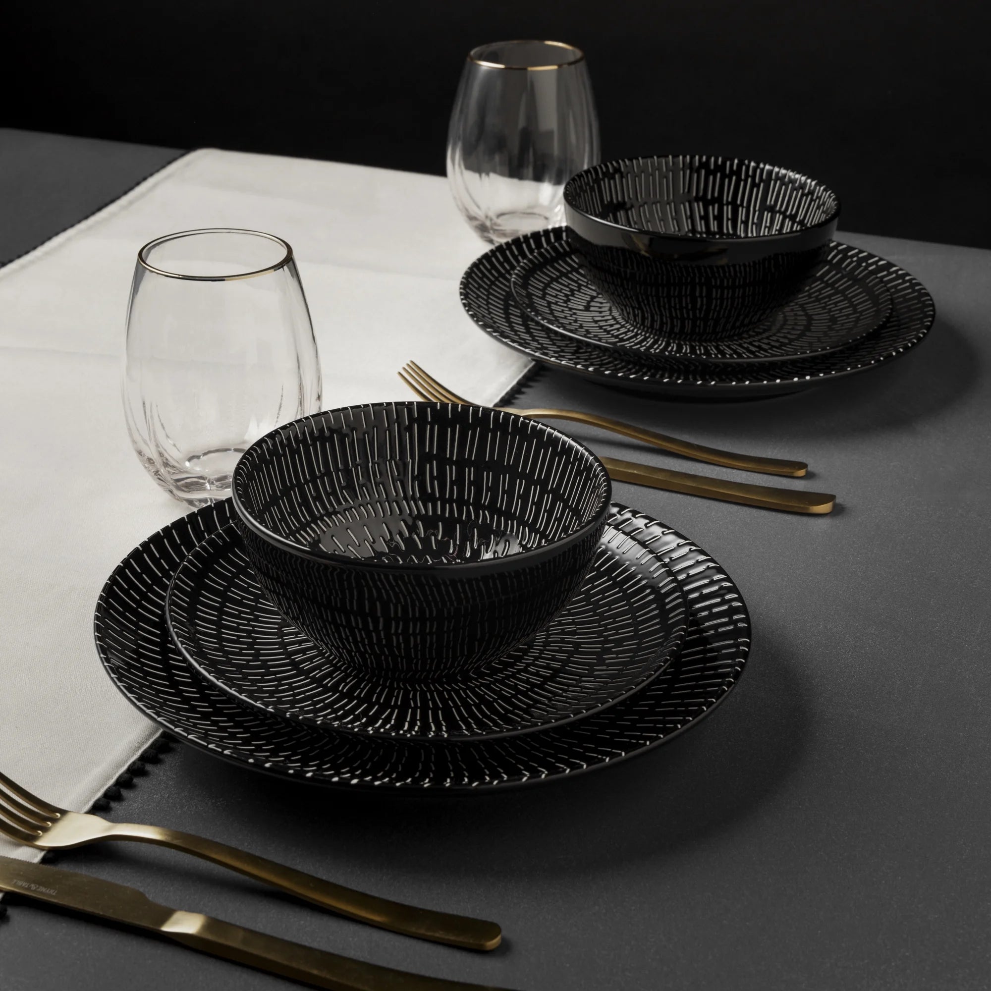 Maddox 12-Piece Stoneware Dinnerware Set